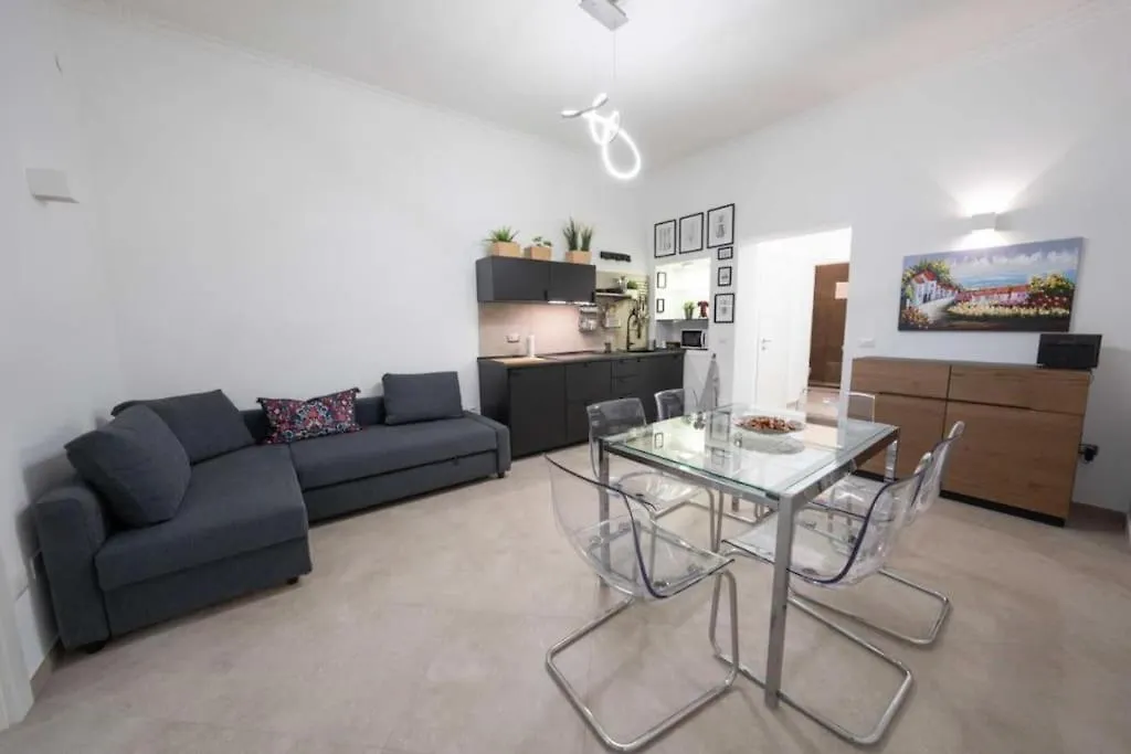 Apartment Best Chiaia 74 House Naples Italy